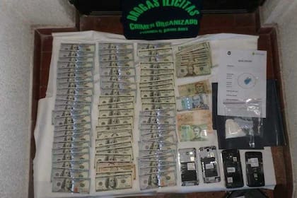 Los narcos tenían contactos con una red de vendedores en la villa 31, donde se decomisaron 4,8 kilos de cocaína, US$ 6500 y $12.000