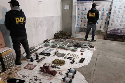 La policía bonaerense detuvo a dos sospechosos de integrar bandas dedicadas a la piratería del asfalto