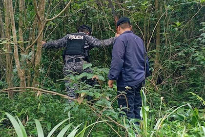 La policía busca el teléfono celular de una de las personas fallecidas