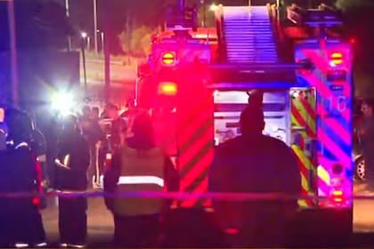 La Policía Científica y agentes de transito bonaerense en la escena del accidente