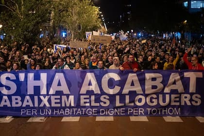 La policía de Barcelona estimó que unas 22.000 personas salieron a las calles