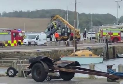 La Policía de Irlanda del Norte inició el operativo de rescate apenas se supo del incidente (The Mirror)