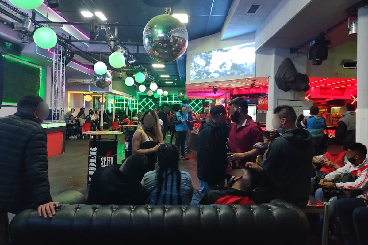 La Policía de la Ciudad desbarató una fiesta de más de 400 invitadas en Flores
