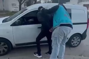Detuvieron al joven que dejó la réplica de una bomba en un edificio judicial frente al Teatro Colón