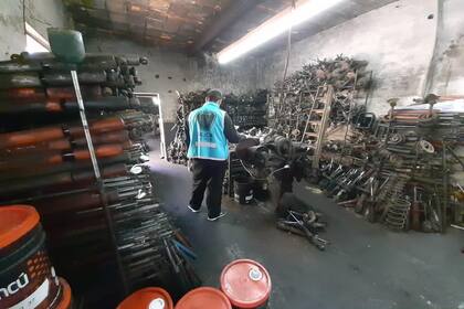 La Policía de la Ciudad realizó operativos contra el comercio ilegal de autopartes