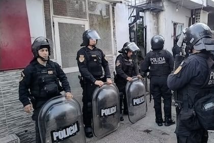 La Policía de la Ciudad realizó un operativo antidrogas en la villa 1-11-14