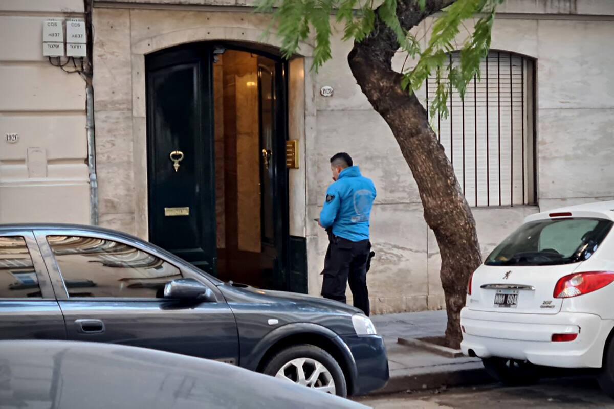 La Policía de la Ciudad trabaja en la escena del crimen