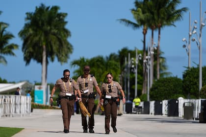 La policía de Miami descubrió que dos menores dieron positivo en cocaína y su padre fue detenido