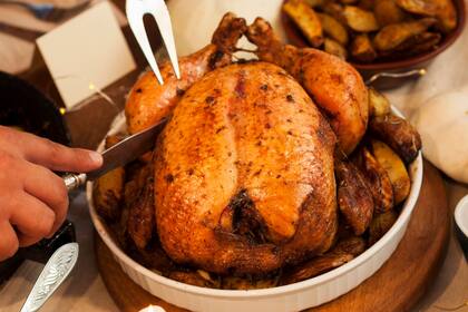 La Policía de Nueva York busca que cada neoyorquino pueda disfrutar de un pavo en su comida de Acción de Gracias