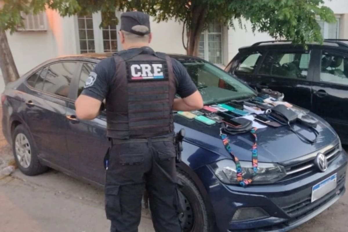 La policía de Santa Fe investiga las pertenencias digitales de los sospechosos detenidos