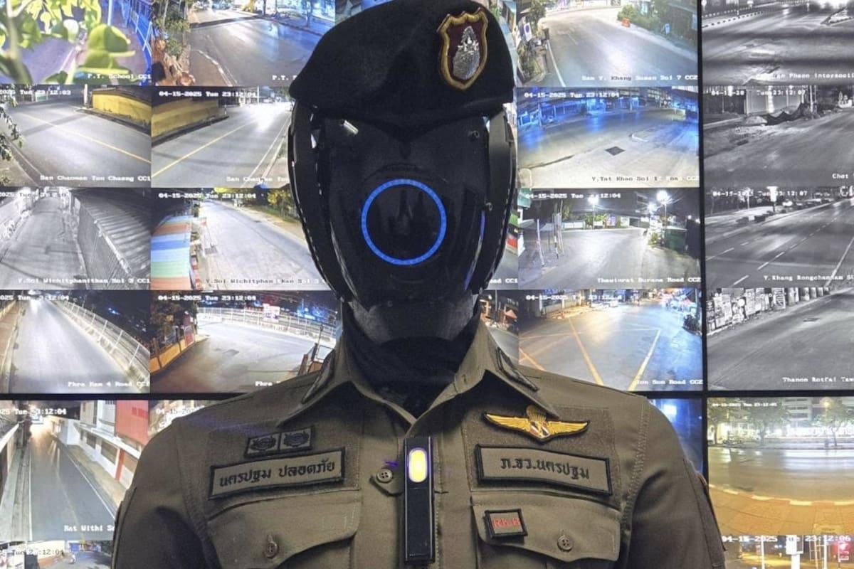 La Policía de Tailandia presentó a AI Police Cyborg 1.0, un robot diseñado para reforzar la seguridad pública: tiene acceso a las cámaras de seguridad, controla drones e incorpora reconocimiento facial de los transeúntes