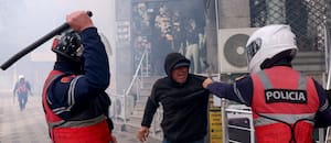 Disturbios y represión en Albania mientras crece la oposición a un proyecto de lujo ligado a los Trump