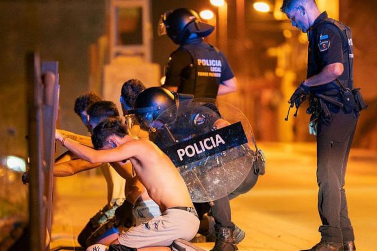 La policía detiene a varios jóvenes en Torre Pacheco, Murcia