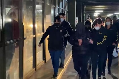 La Policía detuvo a una enfermera del Hospital Neonatal por el caso de los bebés fallecidos