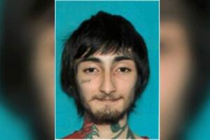 La policía dijo haber detenido a Robert Crimo, de 22 años.