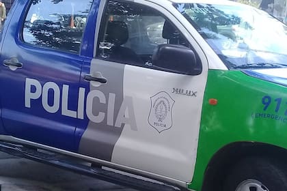 La mujer baleada fue asistida por vecinos y comerciantes hasta que llegó la Policía de la provincia de Buenos Aires y el SAME