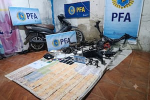 Detuvieron a una pareja que vendía cocaína y autopartes robadas en Santa Fe: él tenía pedido de captura desde 2021