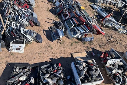 La Policía Ferderal Argentina dio un fuerte golpe a la mafia de los desarmaderos. Secuestro récord de vehículos y autopartes ilegales por USD 50.000.000 millones de dólares en la provincia de Neuquén