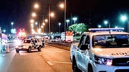 La policía montó un operativo en el lugar del hecho sobre la Panamericana.
