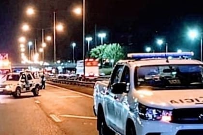 La policía montó un operativo en el lugar del hecho sobre la Panamericana.