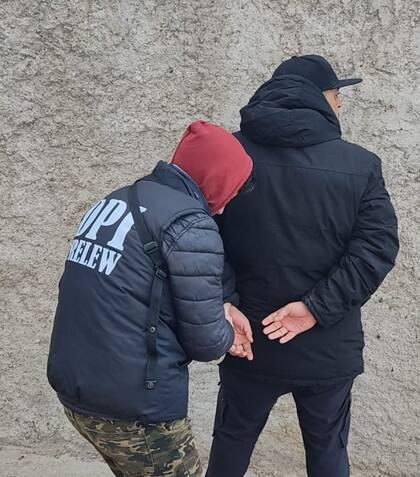 La policía realizó 4 allanamientos que dejaron como resultado dos detenidos por los disturbios a pocos días de los cierres de campaña en Chubut.