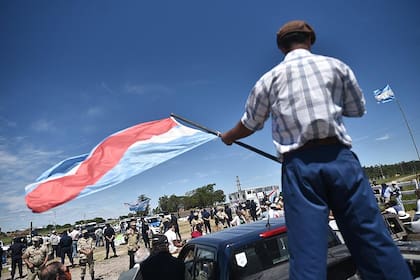 La Policía se prepara para desalojar el campo de la familia Etchevehere
