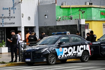Crisis en Rosario: tras la tensión del mediodía, los patrulleros comenzaron a salir a la calle y se descomprime la situación