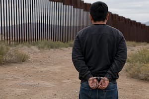 Fianza para migrantes en California: el fallo que diferencia detenciones en la frontera y dentro de EE.UU.