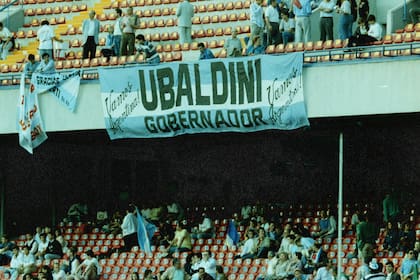 La política, siempre cerca del fútbol argentino; Italia 90 no fue una excepción.