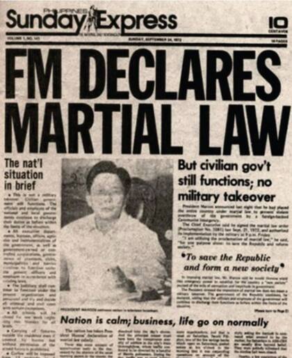La portada del Sunday Express anuncia la ley marcial en Filipinas, en septiembre de 1972