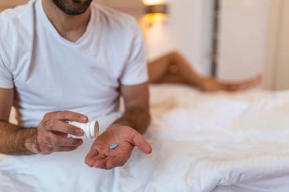 La posibilidad de tratamiento farmacológico debe ser evaluada por un médico
