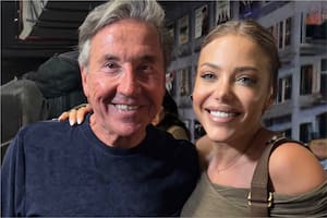 Ricardo Montaner le tiró una toalla a Evangelina Anderson y la modelo enloqueció