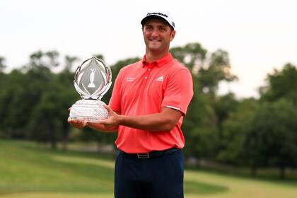 La postal del éxito: Rahm campeón del Memorial y nuevo Nº 1