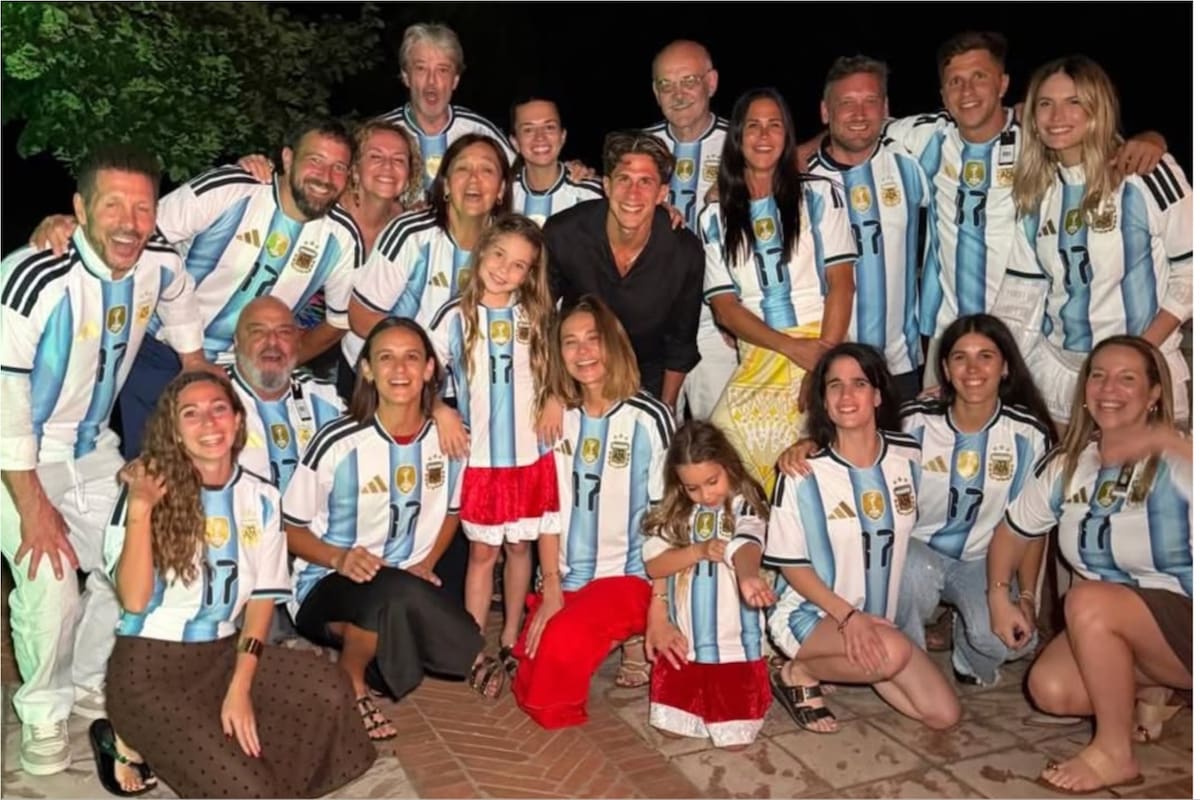 La postal familiar de los Simeone y Caro Baldini