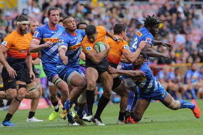 La potencia de Chocobares con la camiseta de Jaguares; la pandemia cortó la experiencia de la franquicia argentina en el Súper Rugby.
