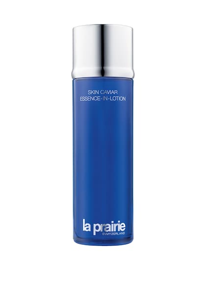 La Prairie Caviar Essence in Lotion: con agua de caviar, mejora el tono de la piel, regenerándola ($6600).