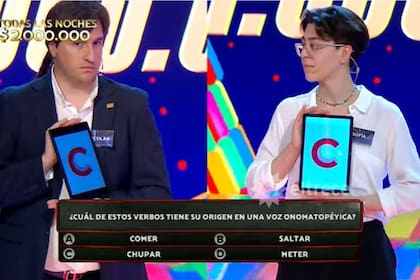 La pregunta final fue realizada por Daniel Balmaceda y ambos participantes la supieron