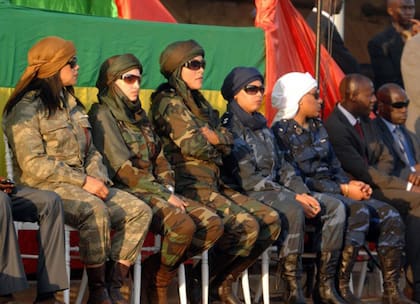 La prensa occidental denominó a las guardaespaldas de Gaddafi como "Amazonas"