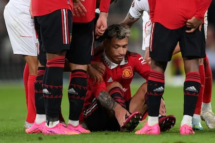 La preocupación de Lisandro Martínez por la lesión sufrida en el encuentro de Manchester United ante Sevilla