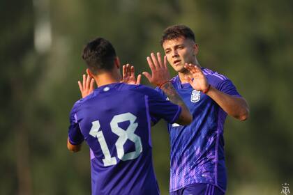 La preparación de la selección antes del debut conllevó dos partidos amistosos en Ezeiza