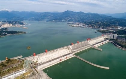 La presa de las Tres Gargantas, situada en la provincia de Hubei, China.