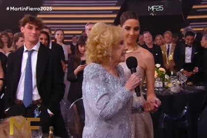 La presencia de Silvestre se volvió viral en las redes (Foto: Captura de video)