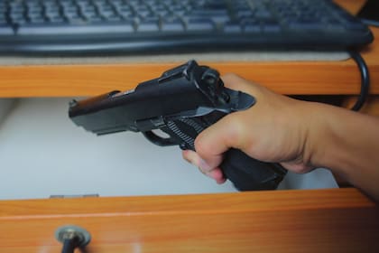 La presencia de un arma de fuego en una casa donde hay violencia de género aumenta los riesgos.