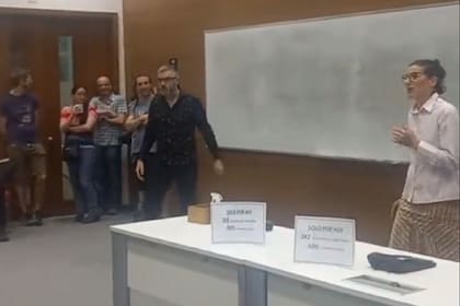 La presentación armada por estudiantes y docentes de la Facultad de Ciencias Exactas de la UBA sobre cómo sería la universidad pública en un gobierno de Javier Milei