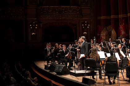 La presentación de la noche solidaria