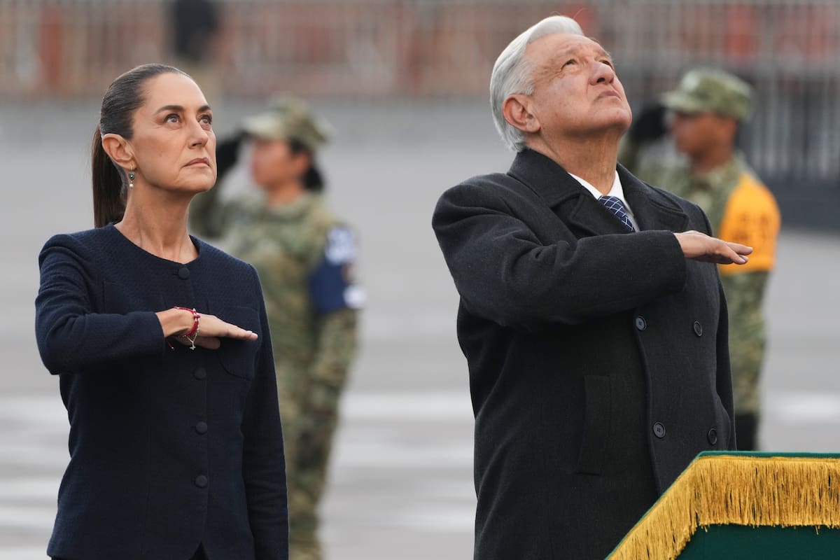 La presidenta Claudia Sheinbaum y su antecesor y padre político, Andrés Manuel López Obrador, que impulsó el proyecto