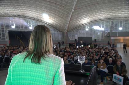 La presidenta de FAA planteó que las nuevas tecnologías pueden ayudar a reducir la brecha de acceso a herramientas productivas entre los productores de menor escala