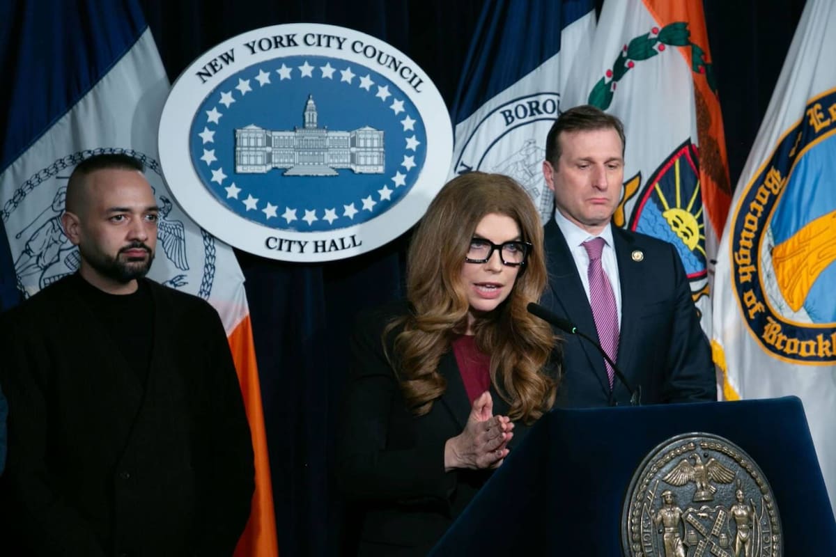 La presidenta de la Cámara de Representantes, Julie Menin, pidió por la liberación del empleado venezolano detenido por inmigración