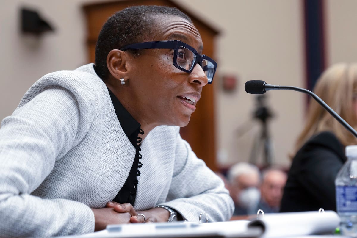 La presidenta de la Universidad de Harvard Claudine Gay durante la interpelación en el Congreso en Washington el 5 de diciembre de 2023. (Foto AP/Mark Schiefelbein)