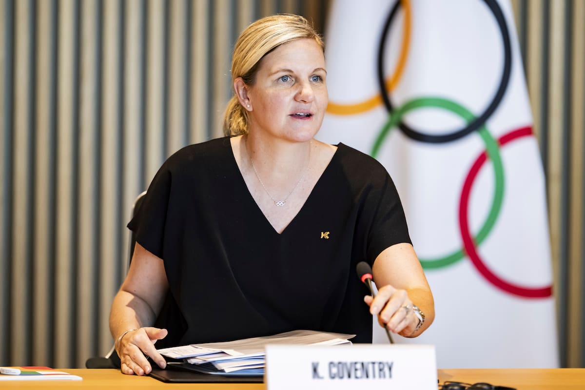 La presidenta del Comité Olímpico Internacional, Kirsty Coventry, durante la apertura de la reunión de la junta ejecutiva del COI, en Suiza